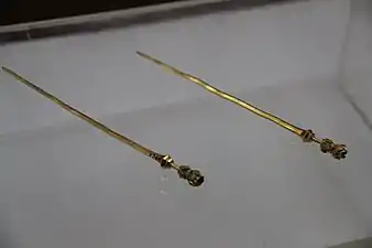 Ming gold hairpins