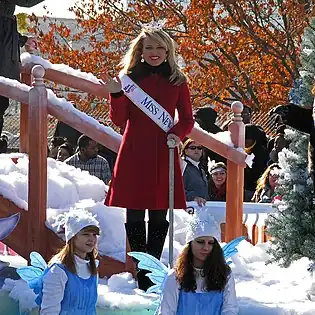 Lindsey Petrosh,Miss New Jersey 2012, at the 2012 Philadelphia Thanksgiving Day Parade