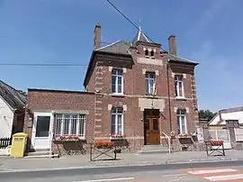 The town hall and school of Monceau-le-Neuf-et-Faucouzy