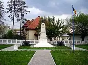 Heroes' monument