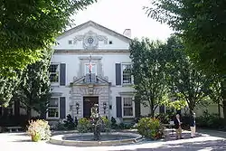 Grosse Pointe War Memorial