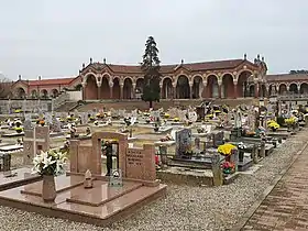 Left side panoramic view of the old section standing on the main pathway immediately after the entrance (from south-west to north-east)