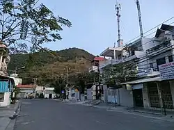 Cảnh Long Mountain, Vĩnh Trường ward