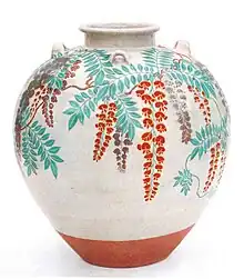 Tea-leaf jar with a design of wisteria by Ninsei, Edo period (National Treasure)