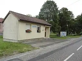 The town hall in Neufmoulins