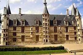 Palais ducal de Nevers