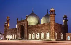 A night view of the Badshahi Mosque of Lahore.