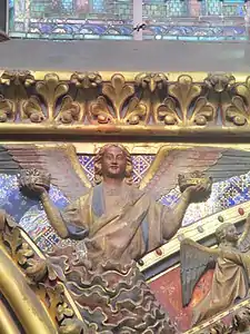 Carved angel on the alcove of the King, north wall