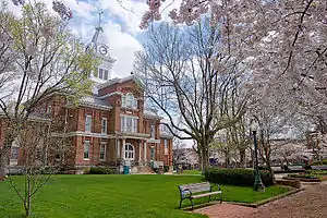 Old Simpson County Courthouse in Franklin