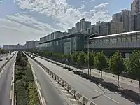 Elevated Line 5 station and platform at Tiantongyuan. Line 5 opened on Oct. 7, 2007.