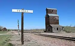 Abandoned grain elevator in Owanka