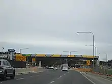 Ayliffes Road bridge: The above ground road bridges were assembled on-site and moved into their final position using multi-wheeled lifters.