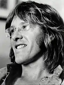 Paul_Kantner_Jefferson_Starship_1975.JPG