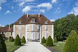 The chateau in Pin