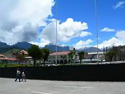 Ranrapallqa (in the distance), Rima Rima, Churup (middle, left), Qullapaqu and Wamashrahu as seen from Huaraz