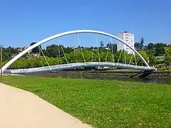 Pedestrian footbridge over the Lérez river