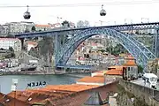 The decks and archway emblematic of the D. Luís bridge.