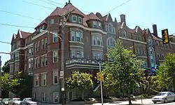 The Powelton, 3500–20 Powelton Avenue, 214–18 North 35th Street, and 215–21 North 36th Street, Philadelphia (1902–08)