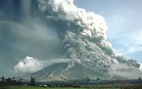 Image 30Pyroclastic flows at Mayon Volcano, Philippines, 1984 (from Types of volcanic eruptions)