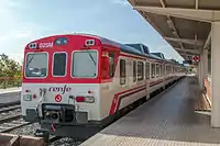 A 592 DMU with the Cercanías livery at Valencia-Sant Isidre