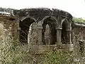 Rajon ki Baoli arcade around the well