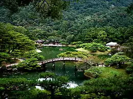 Wooden bridge in Ritsurin Garden (between 1642 and 1745)