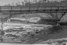 The East Main Street Bridge in 2015, looking south from Grist Mill Park