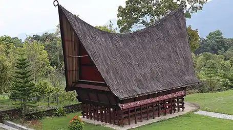 Rumah Bolon (Jabu bolon)