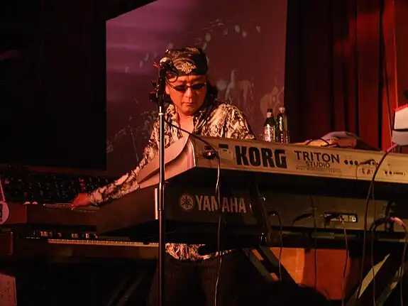 Ryo Okumoto onstage with Spock's Beard at BB Kings, NYC, April 2007.