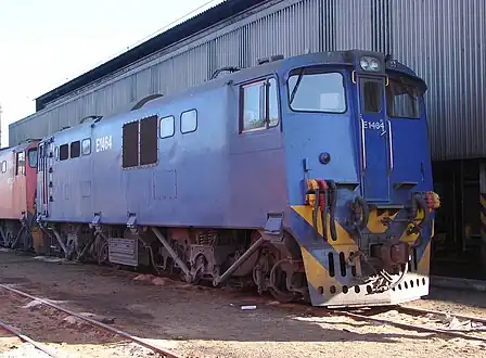 No. E1464 in Spoornet blue livery with solid numbers at Bellville Depot, 26 April 2009