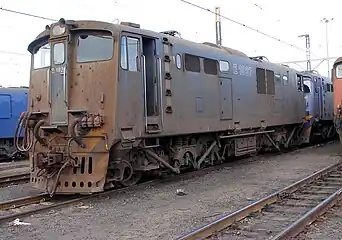 No. E1927 in Spoornet blue with outline numbers, Bayhead Loco, Durban, 11 August 2007