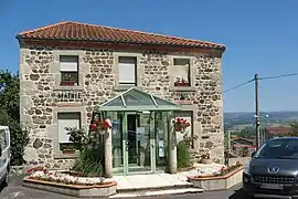 The town hall in Saint-Babel