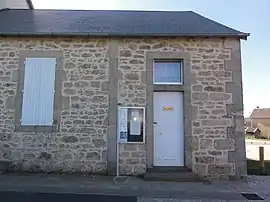 The town hall in Saint-Julien-la-Geneste