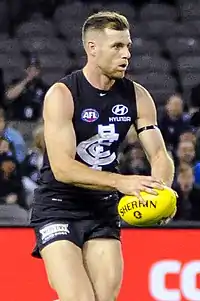 Sam Docherty playing for Carlton in 2017