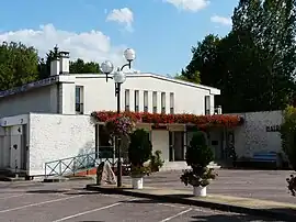 The town hall in Sarliac-sur-l'Isle