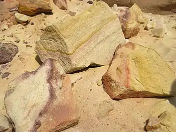 Colorful sandstone in the Small Makhtesh