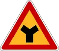 Y-shaped intersection