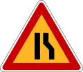 Right lane decrease / End of right crawler lane