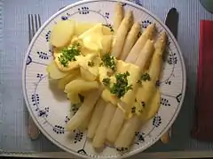 Asparagus with Hollandaise sauce