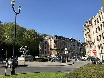 Entrance of the Square du Bois, Avenue Louise 535–587