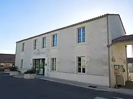 The town hall in Saint-Ciers-Champagne