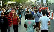 Crowds on Fitzroy St during the 2007 festival.