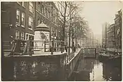 Snoekjesgracht looking north to the Snoekjesbrug (Bridge 289) (1930)