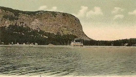 Steamer arriving at Mt. Kineo in 1906