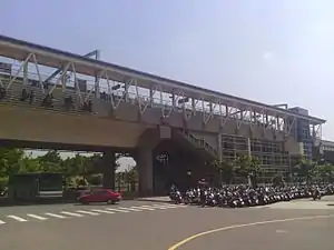 Xinzhuang railway station entrance