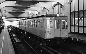 The Ginza Line platforms in 1977