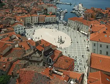 Image 106Tartini Square in Piran, Slovenia (from Portal:Architecture/Townscape images)