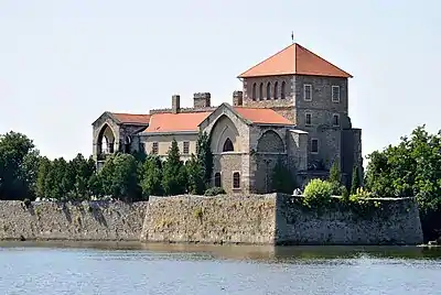 Tata Castle