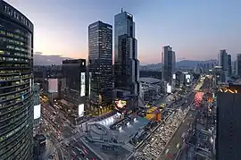 Crossing between Teheran-ro and Yeongdong-daero, Gangnam, Seoul, South Korea.