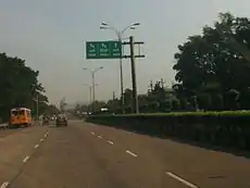 North-bound Thane–Belapur Road near Pawane.